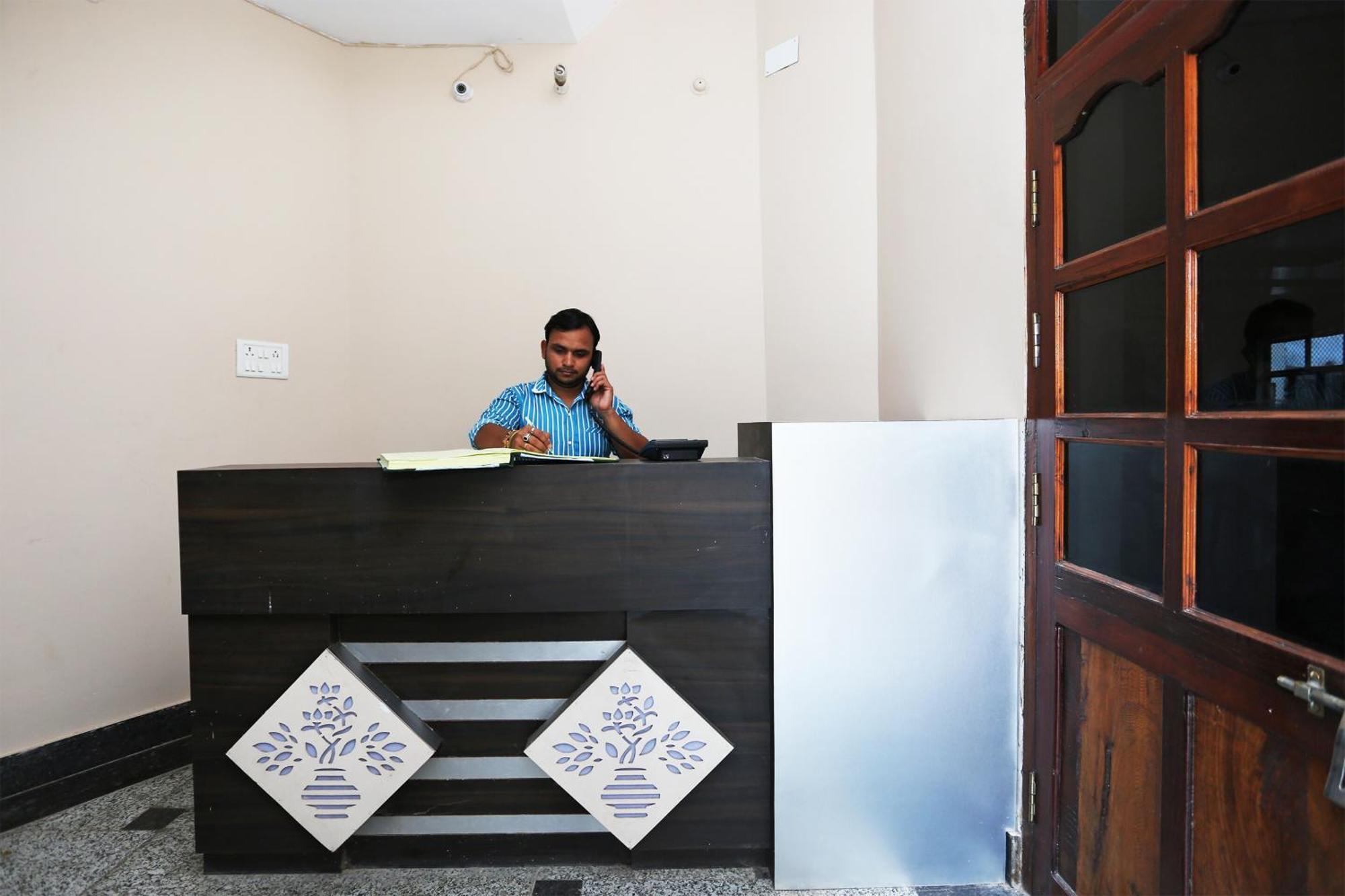 Collection O Sahani Guest House Ramnagar  Bagian luar foto